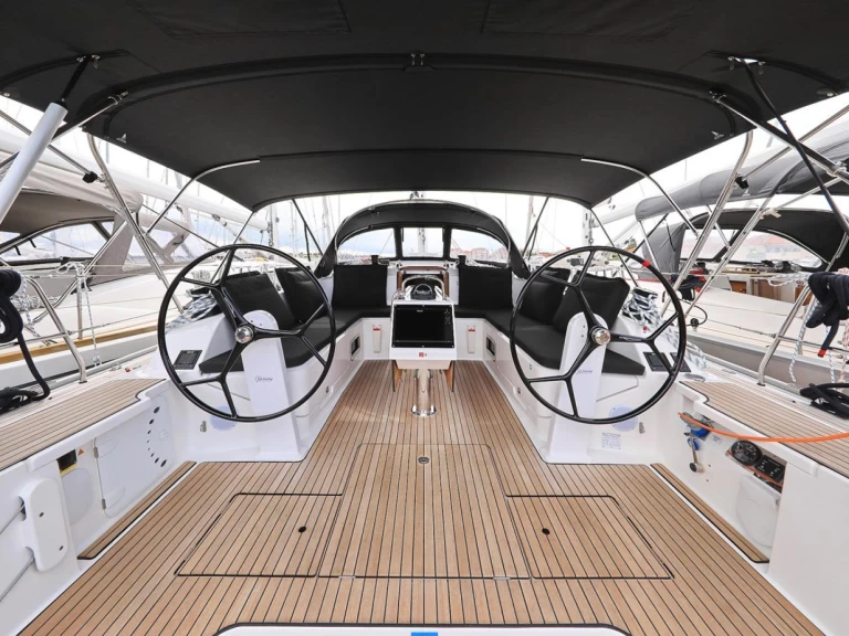 Bavaria Cruiser 46 jednotlivci a charterové společnosti v Biograd Na Moru