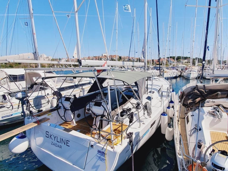 Pronajmout si Hanse Hanse 505 v Pula