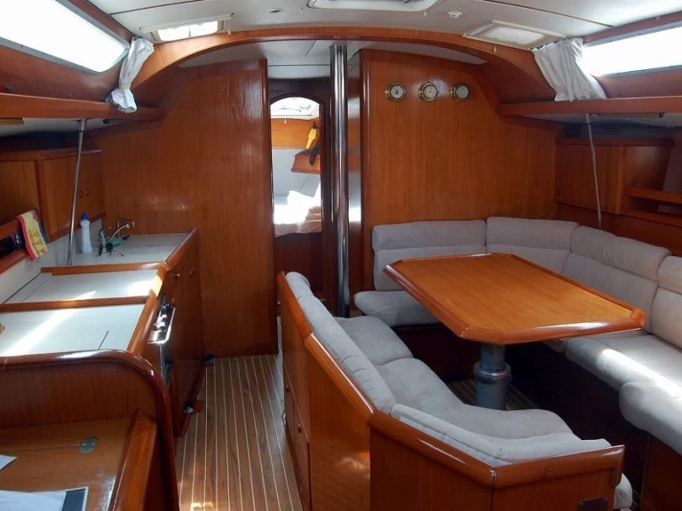 Plachetnice k pronájmu v Betina za nejlepší cenu