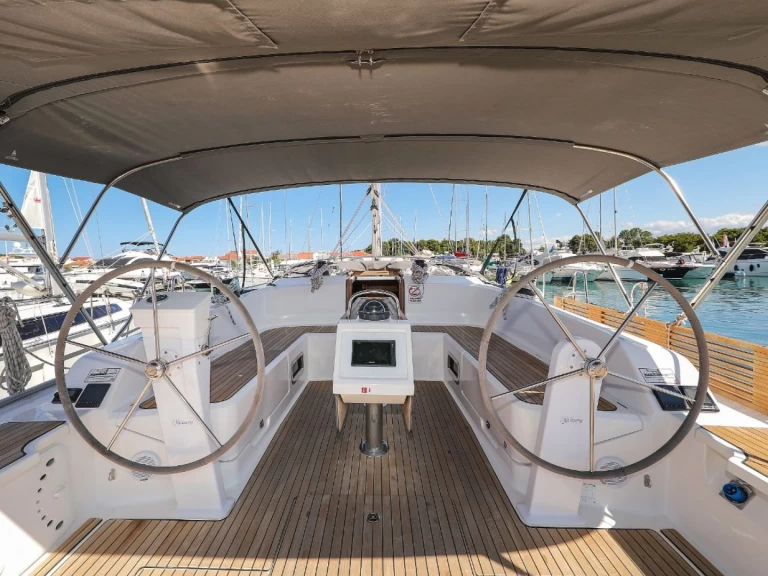 Pronajmout Plachetnice se skipperem či ne Bavaria v Zadar