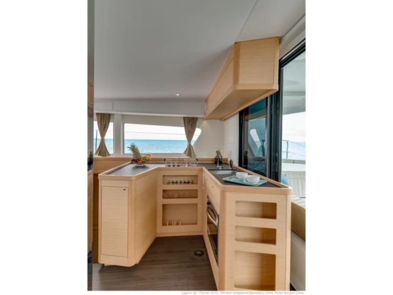 Pronajmout Katamarán se skipperem či ne Lagoon v Primošten 