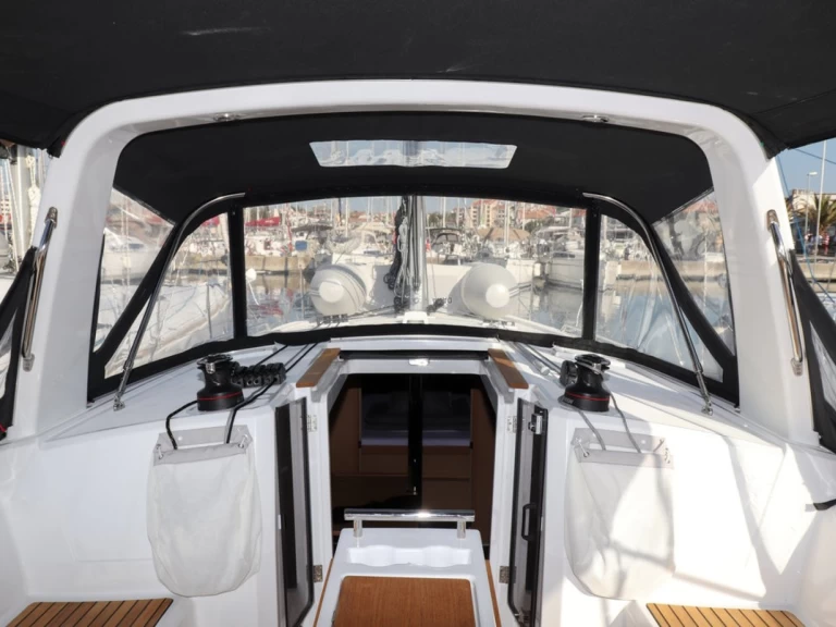 Pronájem lodi Biograd Na Moru lákavé ceny Oceanis 38.1