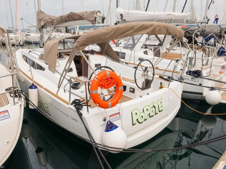 Jeanneau Sun Odyssey 349 jednotlivci a charterové společnosti v Biograd Na Moru