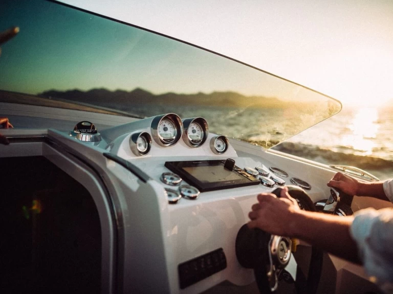 Motorová loď k pronájmu v Kaštela za nejlepší cenu