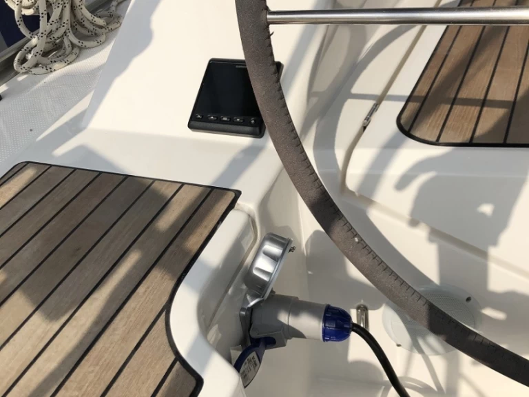 Pronájem Plachetnice v Alimos -Bavaria Cruiser 51