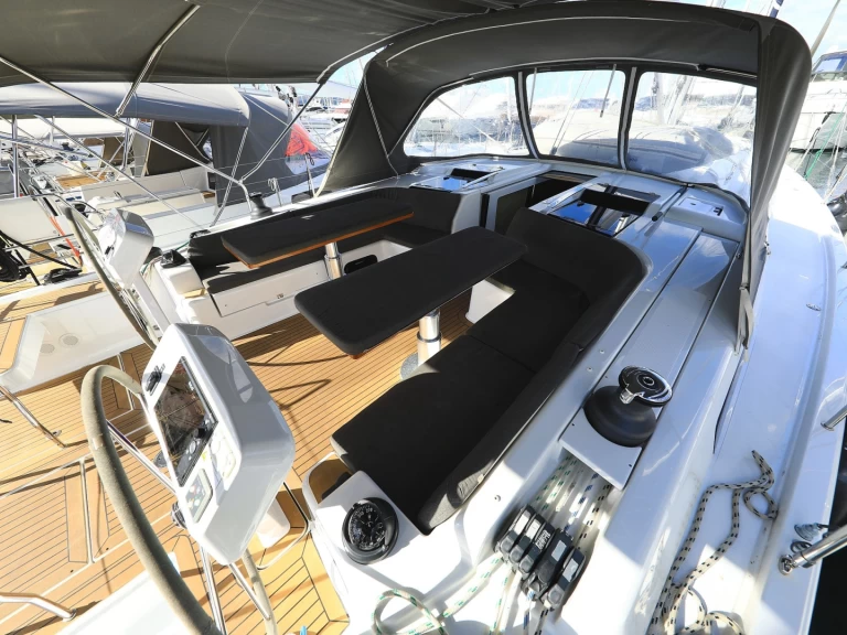 Pronájem lodi Hanse Hanse 508 v Biograd Na Moru na Samboatu