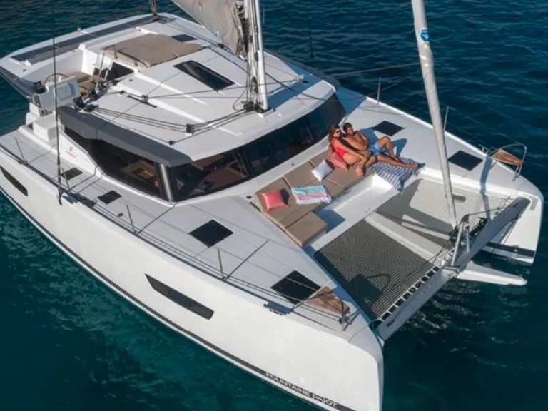 Pronajmout Katamarán se skipperem či ne Fountaine Pajot v Ajaccio