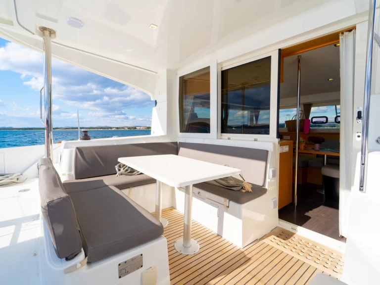 Motorová loď k pronájmu v Šibenik  za nejlepší cenu