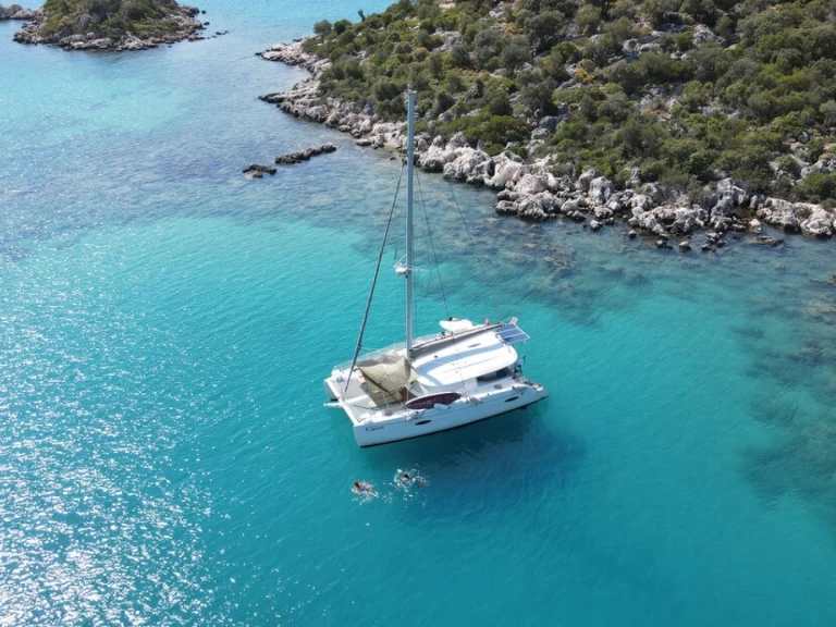 Pronajmout Katamarán se skipperem či ne Fountaine Pajot v Kaş