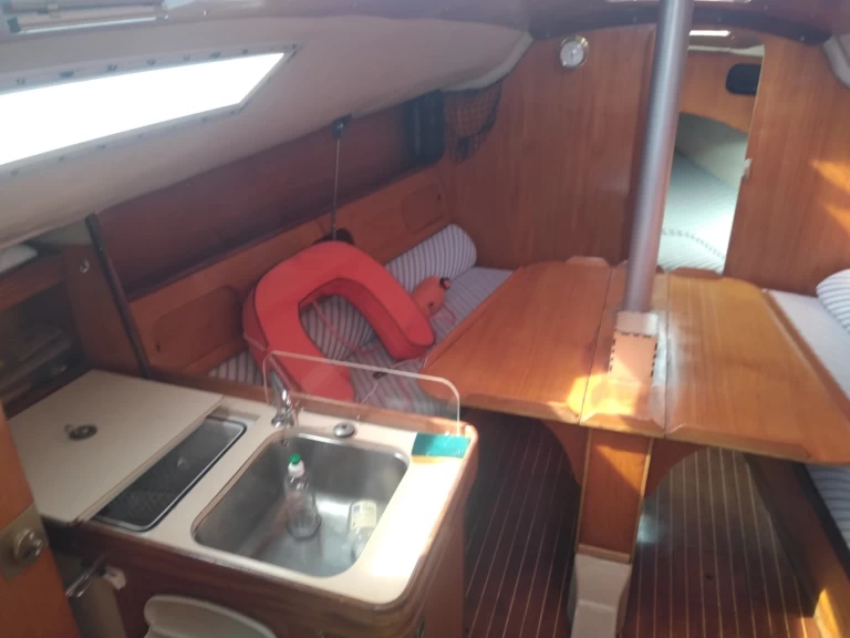 Pronájem Plachetnice Bénéteau s licencí