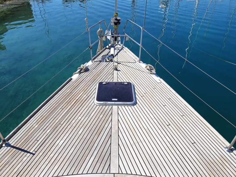 Pronajmout si Bénéteau Oceanis 50 Family v Pula