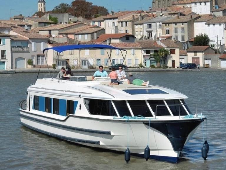 Pronájem Říční loď Comfort Plus s licencí