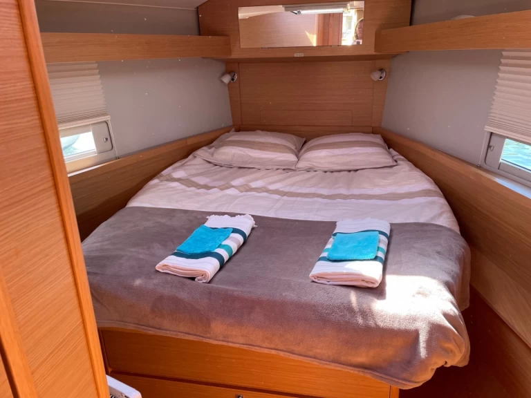 Pronájem jachty v Port-Camargue -Dufour Dufour 430 na Samboatu