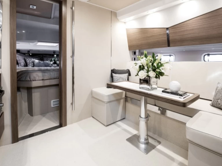 Pronájem lodi Azimut Atlantis 44 v Sorrento na Samboatu