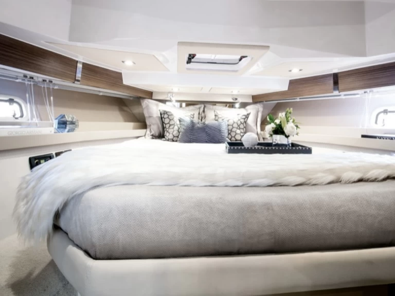 Pronajmout Motorová loď se skipperem či ne Azimut v Sorrento