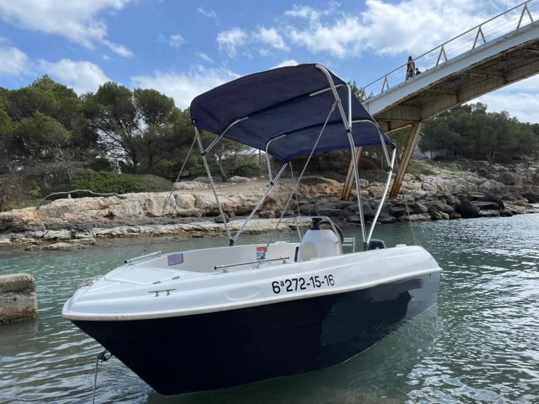 Pronajmout si Compass Compass 400 GT v Cala Galdana