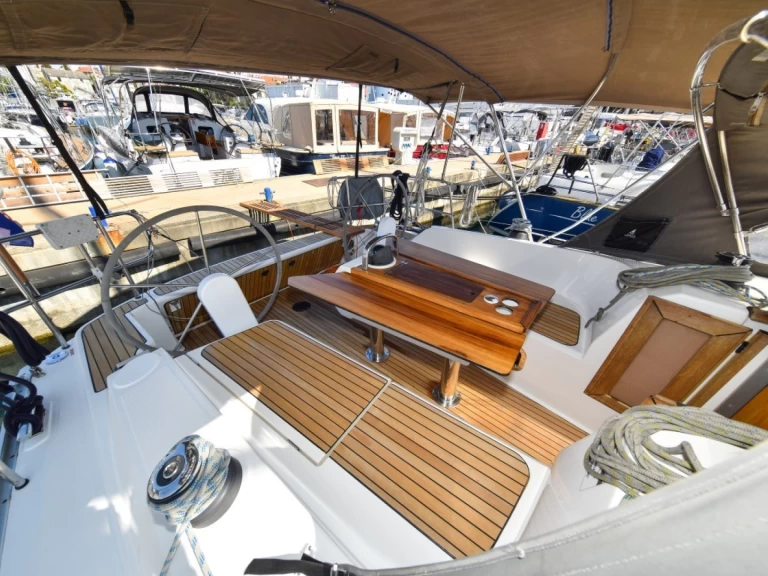 Pronájem Plachetnice Bavaria s licencí