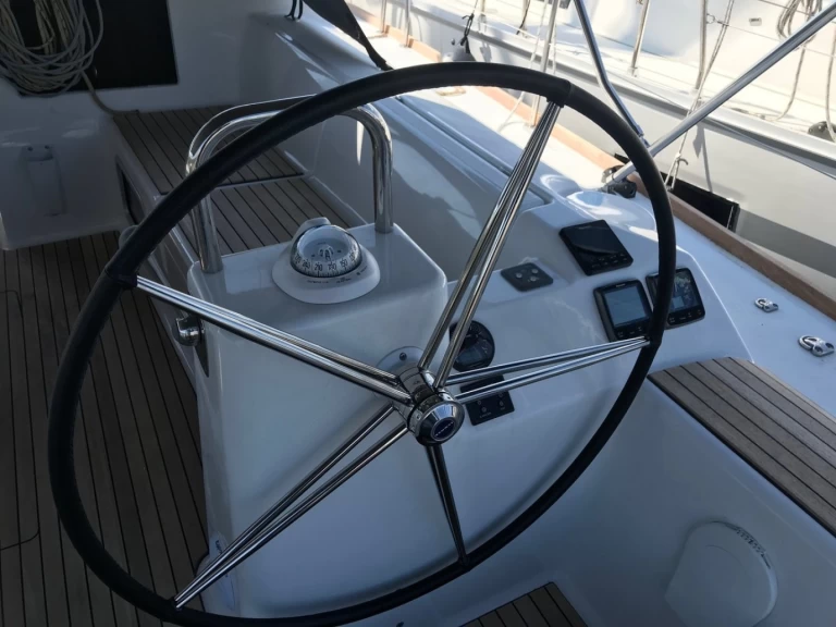 Pronajmout si Dufour Dufour 460 Grand Large v Punat