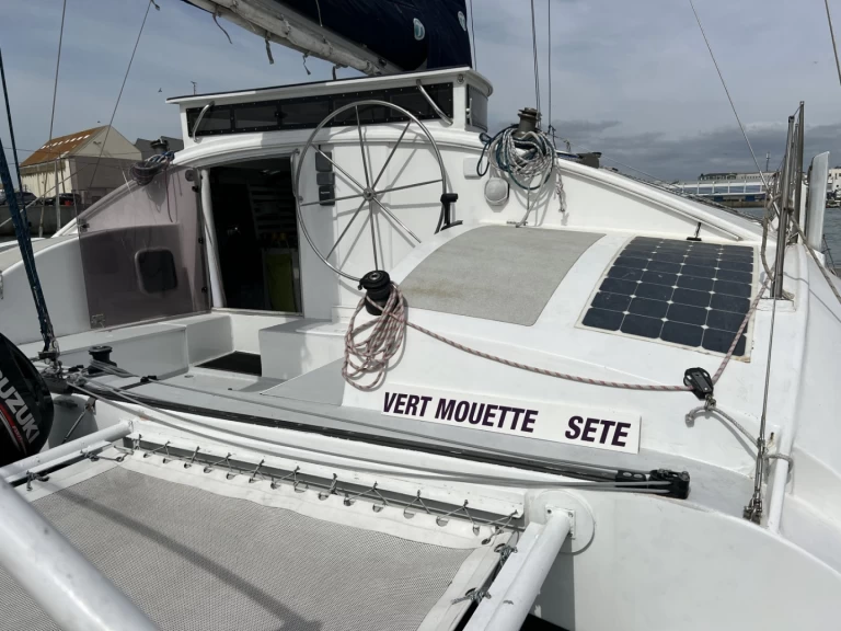Pronajmout Katamarán se skipperem či ne Kergomard v Les Sables-d'Olonne