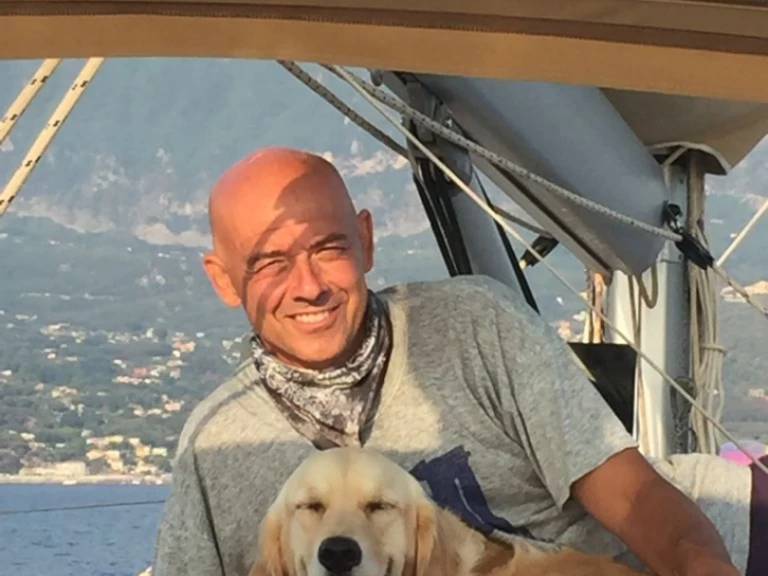 Dufour Dufour 460 Grand Large jednotlivci a charterové společnosti v Salerno