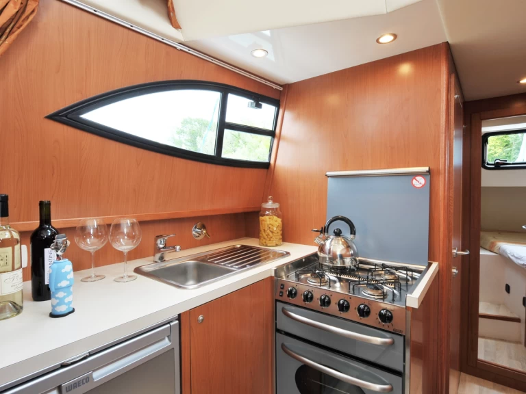 Pronájem lodi Houseboat Holidays Italia Minuetto 6+ v Casale sul Sile na Samboatu