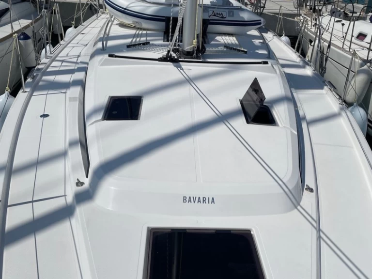 Pronájem Plachetnice Bavaria s licencí