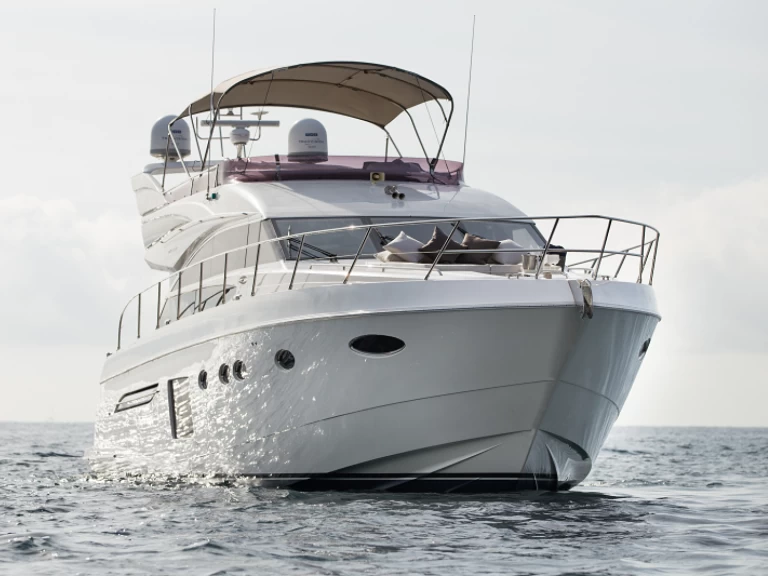 Pronajmout si Princess Princess 64 Fly v Palma de Mallorca