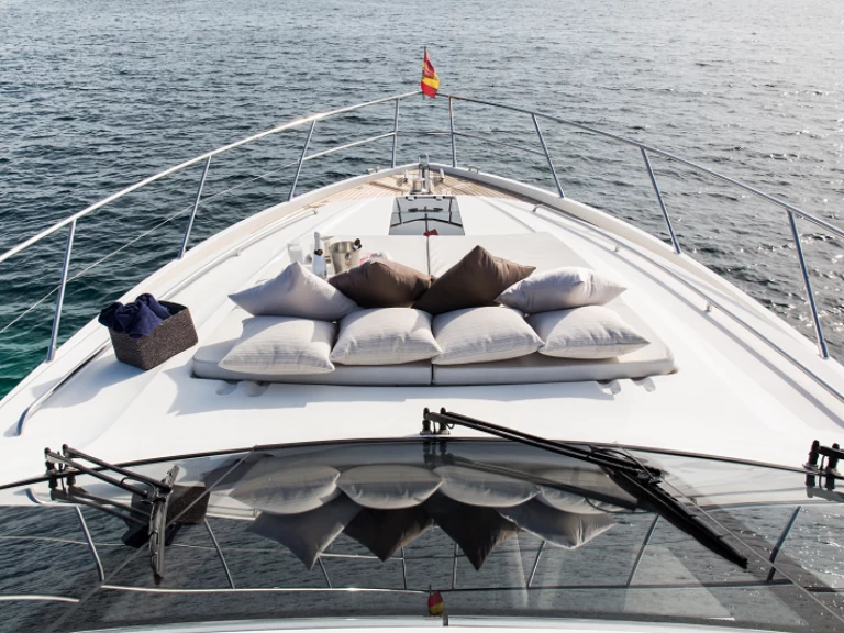 Pronájem Jachta Princess s licencí