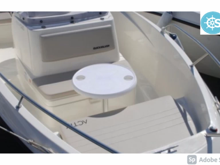 Pronájem lodi Marseille lákavé ceny Activ 555 Open