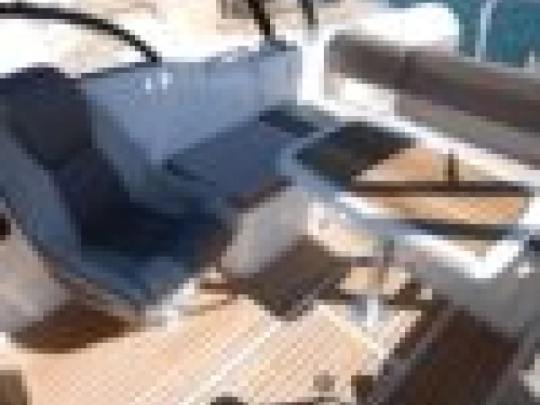 Motorová loď k pronájmu v Les Issambres za nejlepší cenu