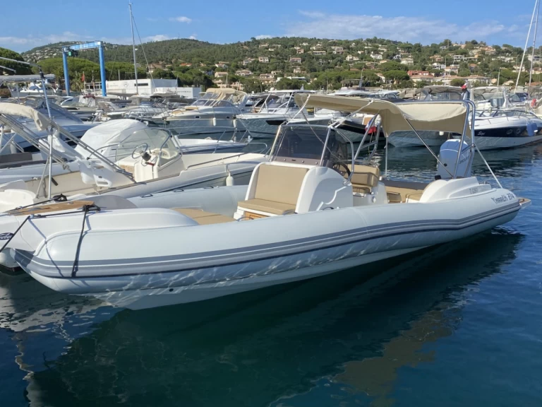 Pronájem Polotuhá loď v Les Issambres -Marlin Boat Marlin 274