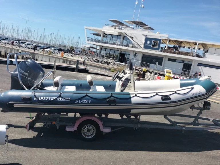 Pronájem Polotuhá loď v La Rochelle -Bombard Sunrider 650