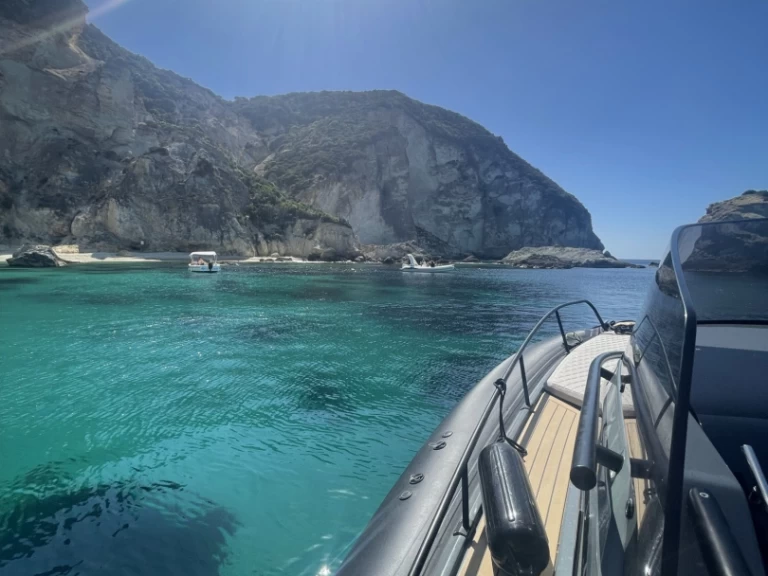 Pronajmout Polotuhá loď se skipperem či ne Salpa v Terracina