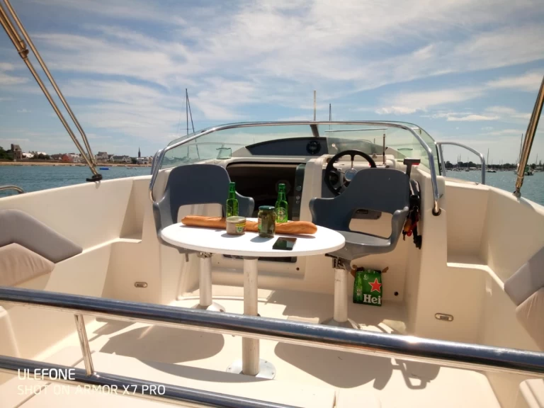 Pronájem Motorová loď v Île-Tudy -Kelt Azura 570 Cabin