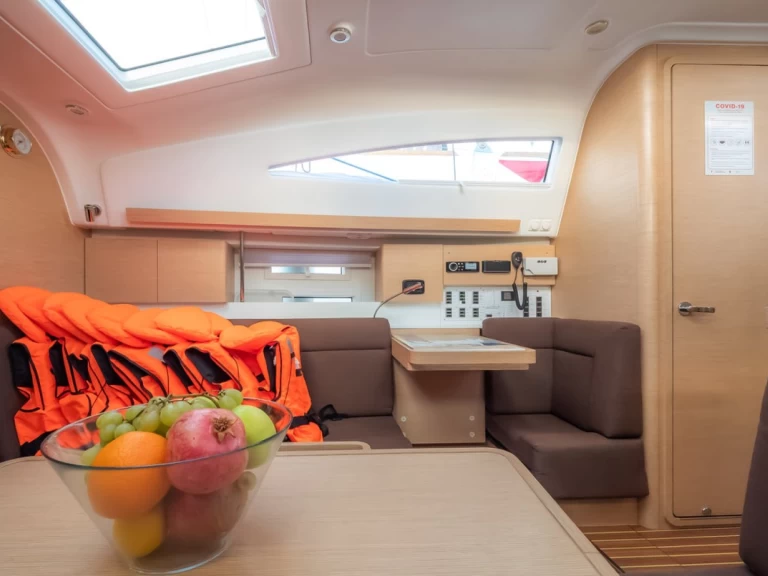 Pronajmout Plachetnice se skipperem či ne Elan v Biograd Na Moru