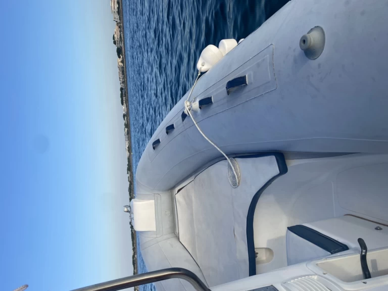 Pronájem Polotuhá loď v Port-Camargue -Capelli Capelli 625