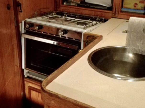 Pronajmout Plachetnice se skipperem či ne Jeanneau v Marseille