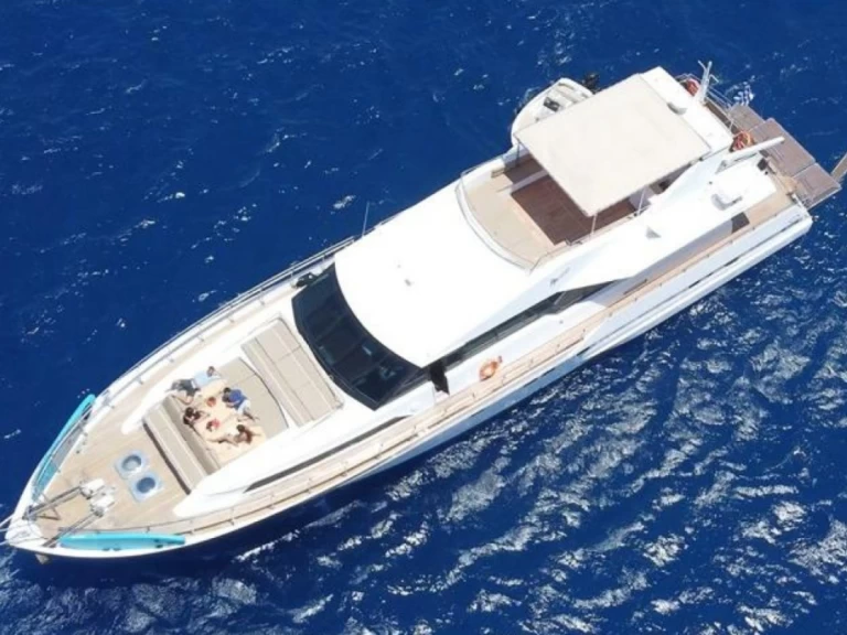 Pronájem lodi Tecnomarine Tecnomarine 92 v Ornós na Samboatu