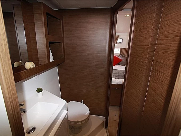 Lagoon Lagoon 42 jednotlivci a charterové společnosti v Gouvia