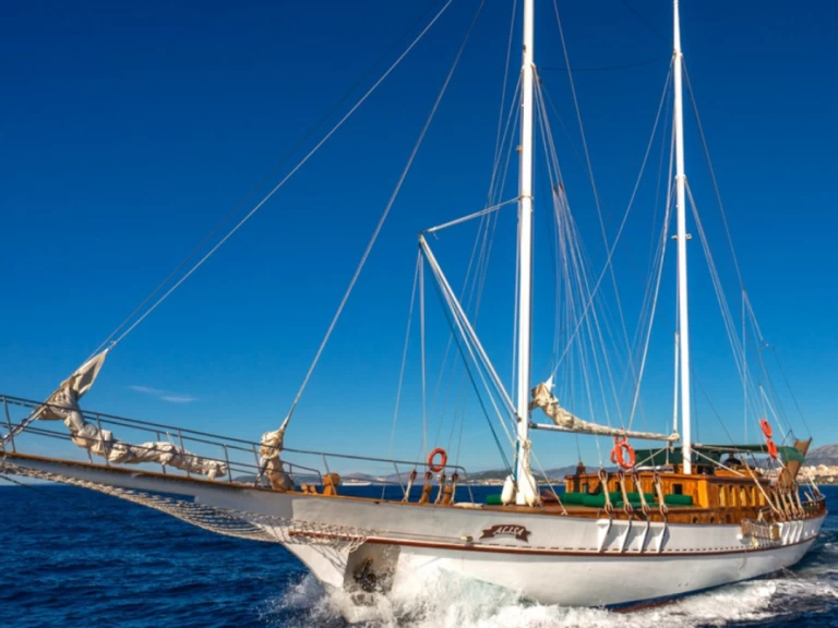 Pronájem jachty v Stobreč -Aegean Yacht Alisa na Samboatu