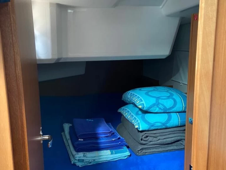 Bavaria Bavaria C38 jednotlivci a charterové společnosti v Vrsar