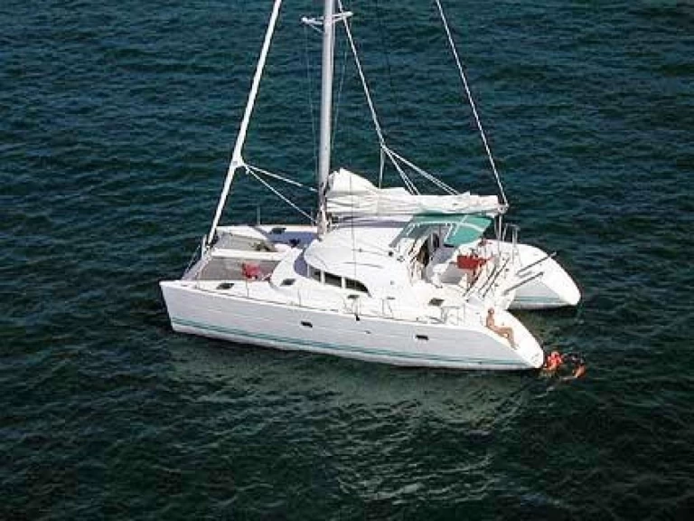 Pronájem Katamarán v Alimos -Lagoon Lagoon 380