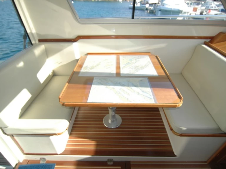 Pronájem lodi Sas Vektor ADRIA 1002 v Sukošan na Samboatu