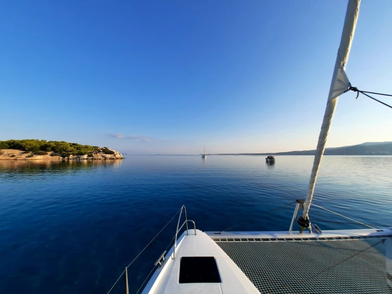 Katamarán k pronájmu v Alimos za nejlepší cenu