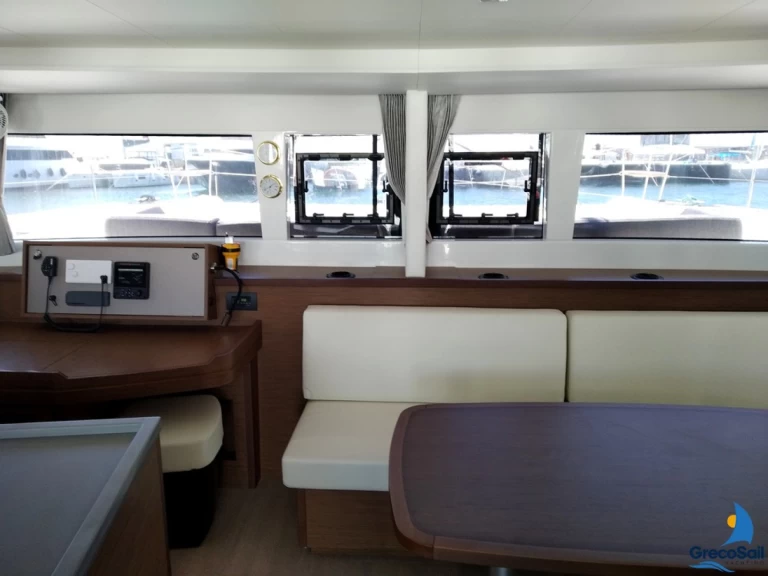 Lagoon Lagoon 450 F jednotlivci a charterové společnosti v Alimos