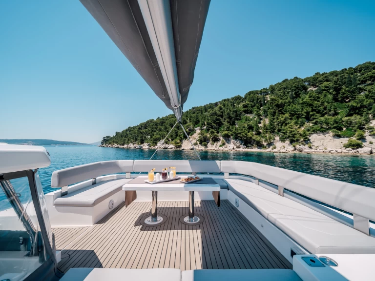 Pronajmout si Leopard Leopard 50 v Split