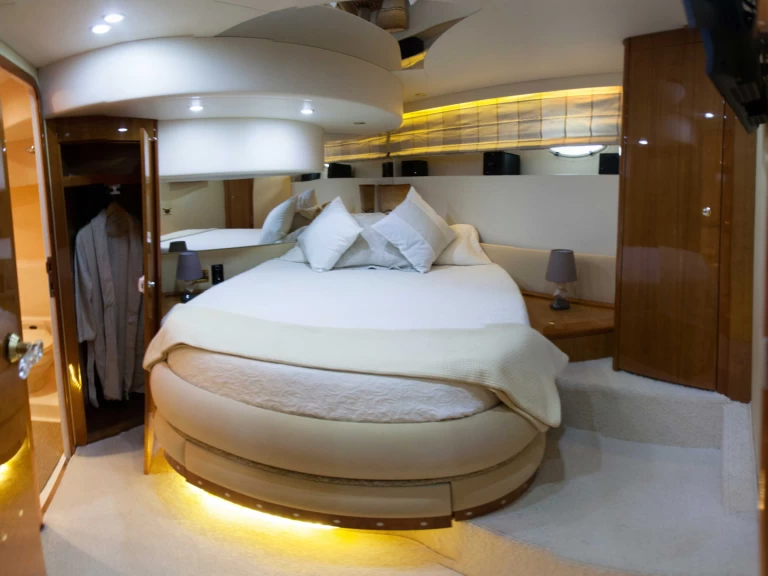 Pronájem Motorová loď v Alimos -Azimut Azimut 58 Refit 2025