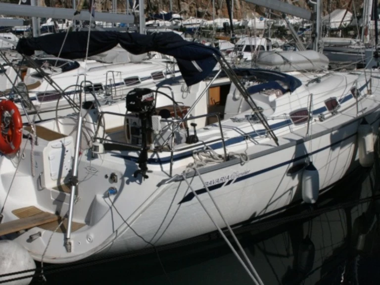 Bavaria Bavaria 42 Cruiser jednotlivci a charterové společnosti v Trogir