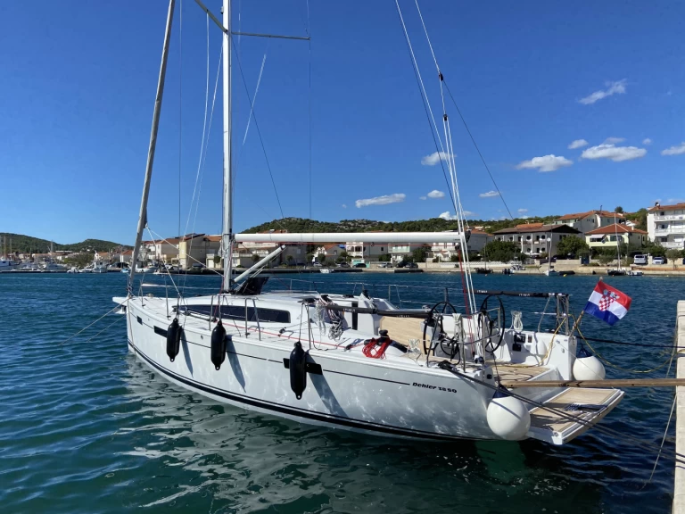 Pronájem jachty v Jezera -Dehler Dehler 38 SQ na Samboatu