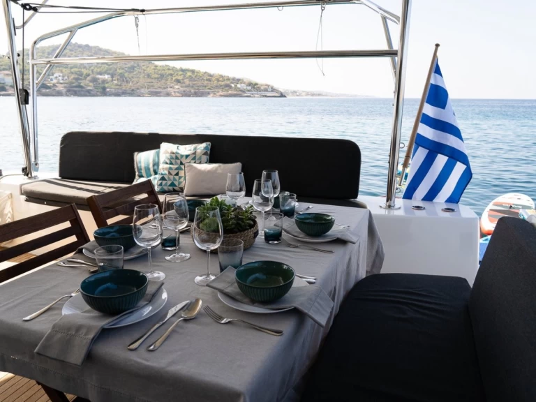 Pronajmout Katamarán se skipperem či ne Lagoon v Piraeus